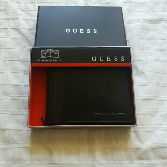 🚫SOLD on M E R C A R I🚫Guess Slim Leather Wallet - Picture 2 of 8