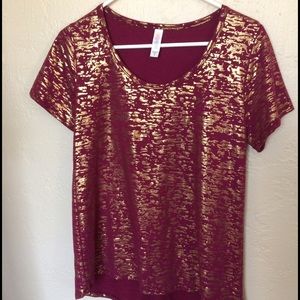 NWOT LuLaRoe Classic T size small