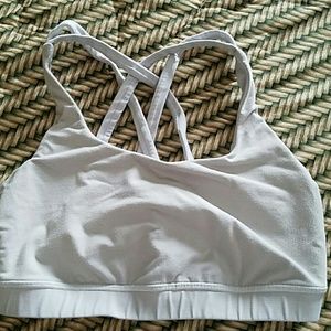 Lululemon energy bra size 6