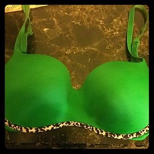 34DD Victoria's Secret Bra