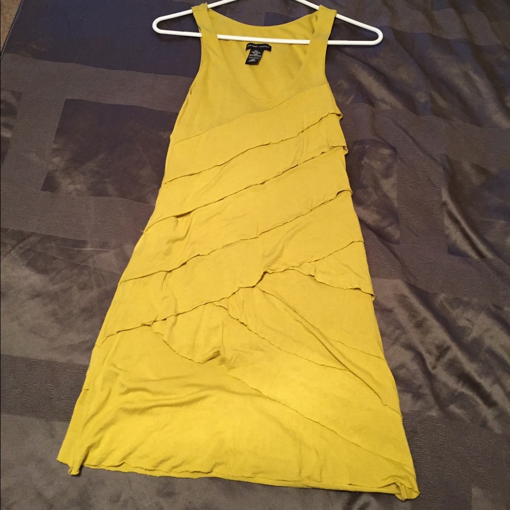 Spring green sleeveless dress