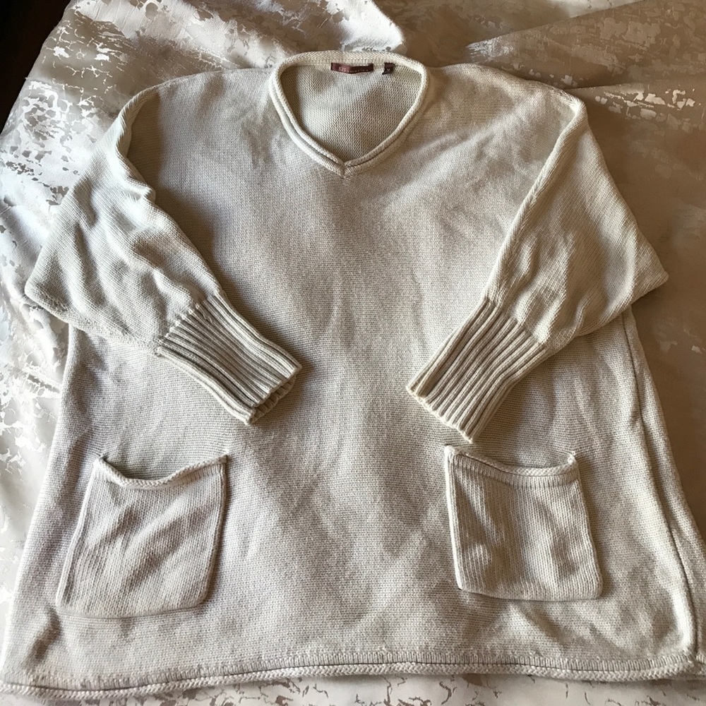 EXCELLENT CONDITION 525 America cream sweater