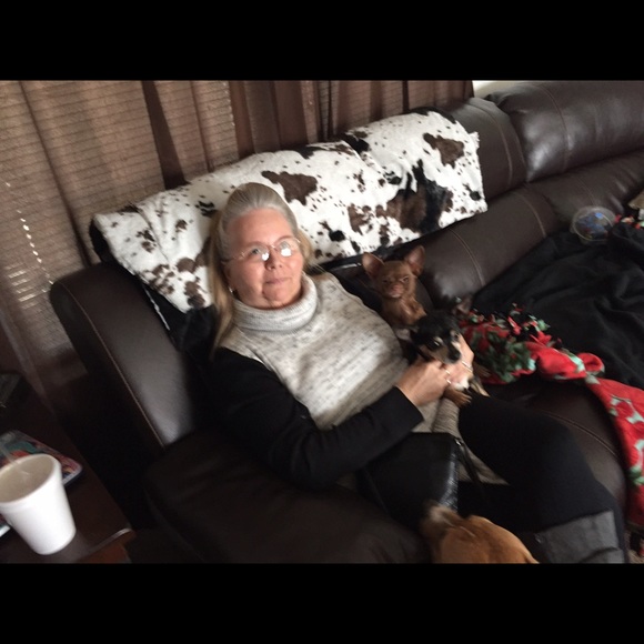 Meet your Posher, Patsy - Picture 1 of 1