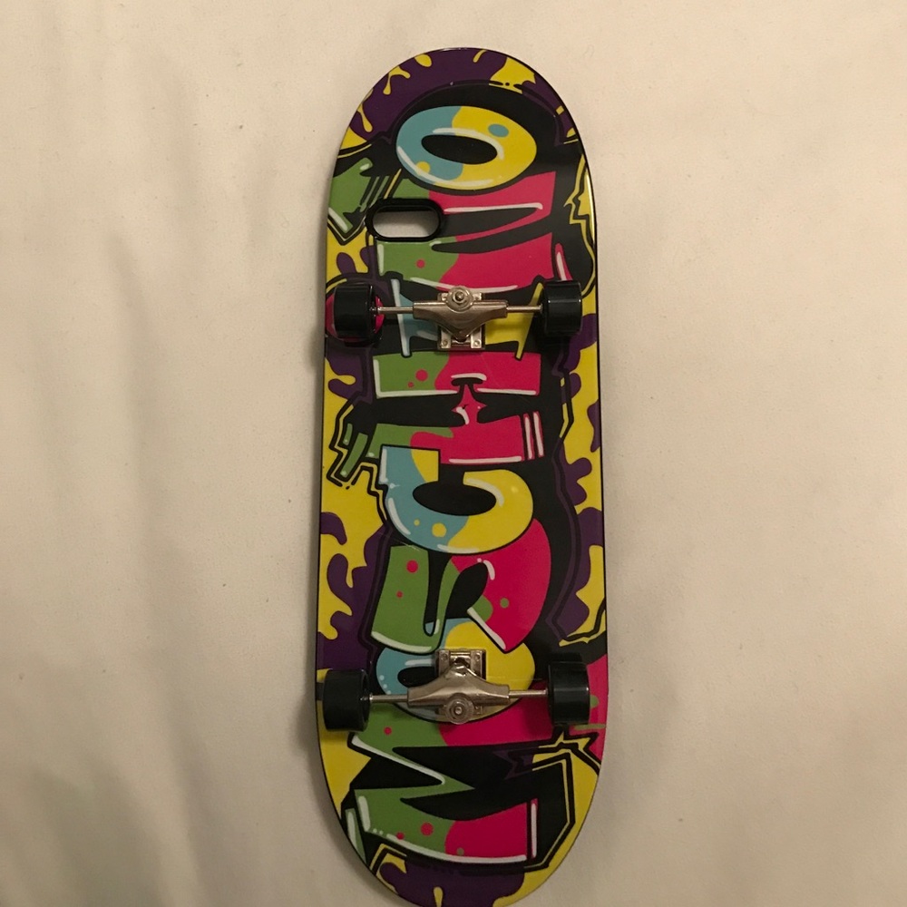 Moschino Skateboard iPhone 6, 6s case