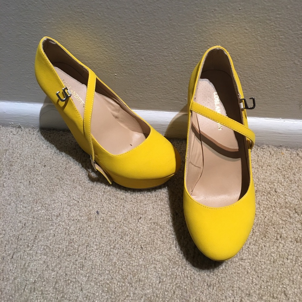 Yellow wedges