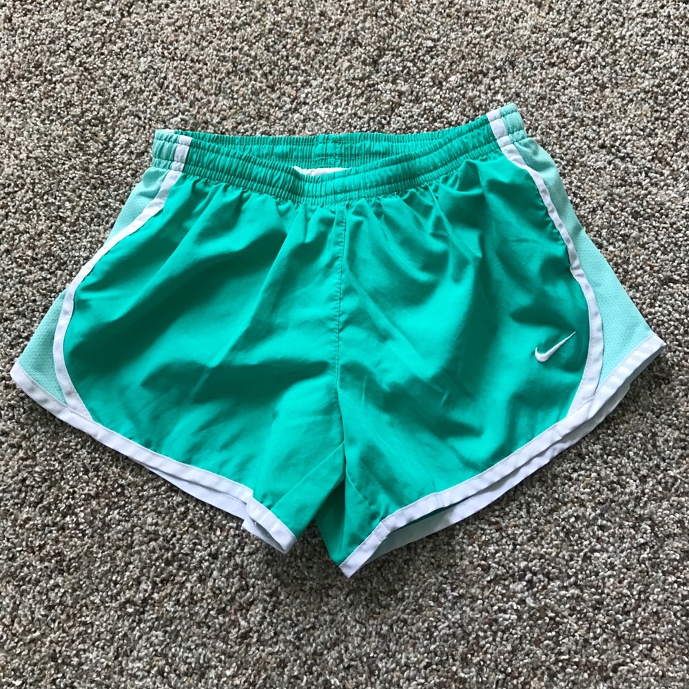 Girls size small Nike shorts