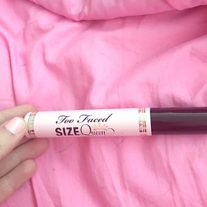 Too faced - size queen mascara