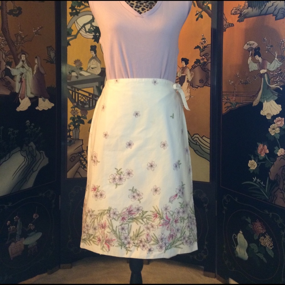 Ann Taylor wrap skirt Size 10