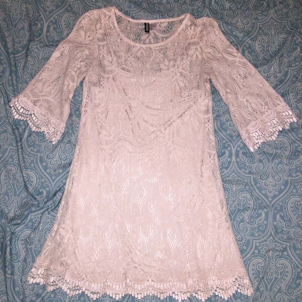 Gorgeous cream lace crochet dress