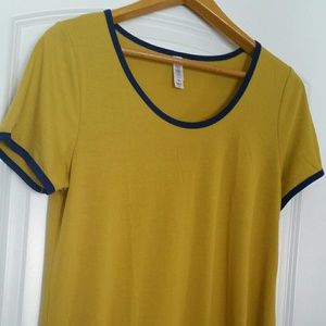 Lularoe Mediim Classic T