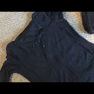 Lululemon women's sweatshirt....