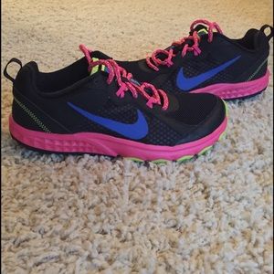 Nike "wild trail" shoes size 8