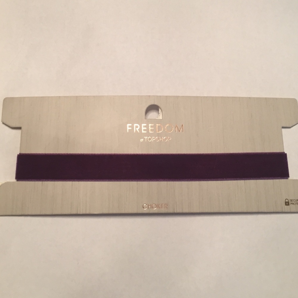 Freedom at TOPSHOP Purple Velvet Choker Necklace