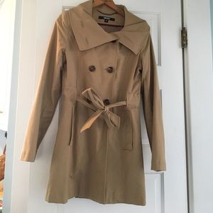 DKNY beige trench coat with oversized collar