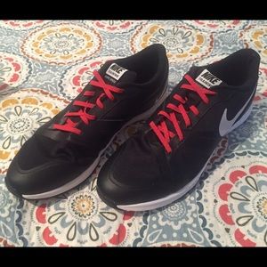 Black Nike Tennis Shoes