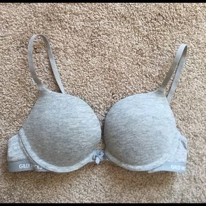 Gillyhicks grey bra