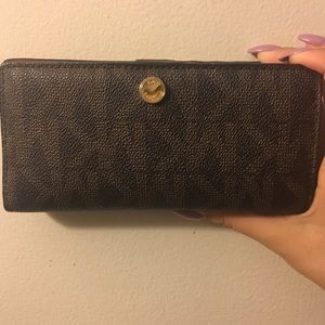 MK wallet