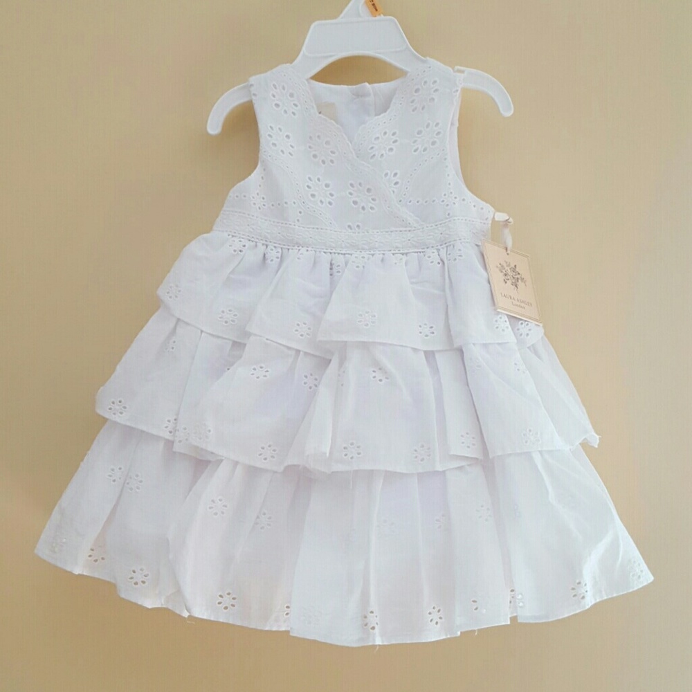 🆕️💕 Laura Ashley💕