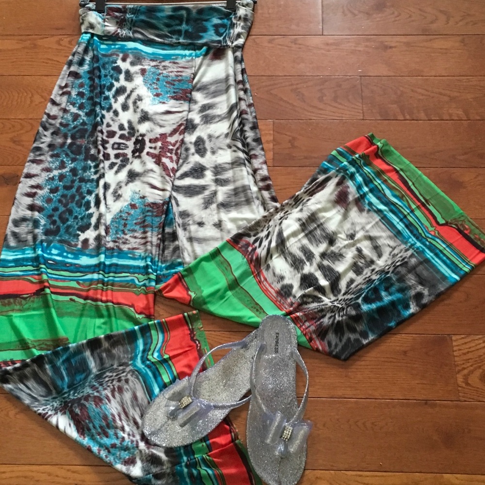Unique & Colorful Animal print wide leg pants ❤️