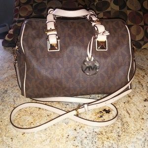 Authentic MK grayson satchel...