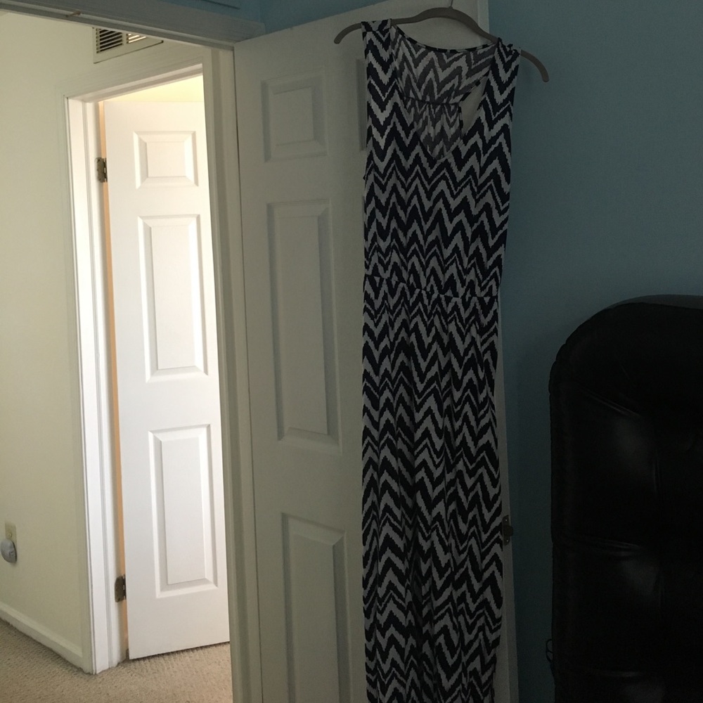 Lilly Pulitzer navy & white maxi dress