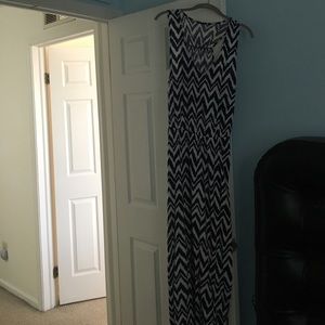 Lilly Pulitzer navy & white maxi dress