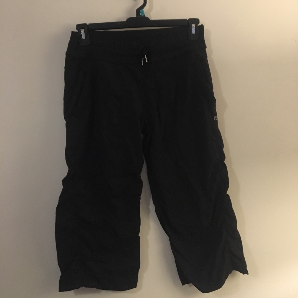 Lululemon studio crops