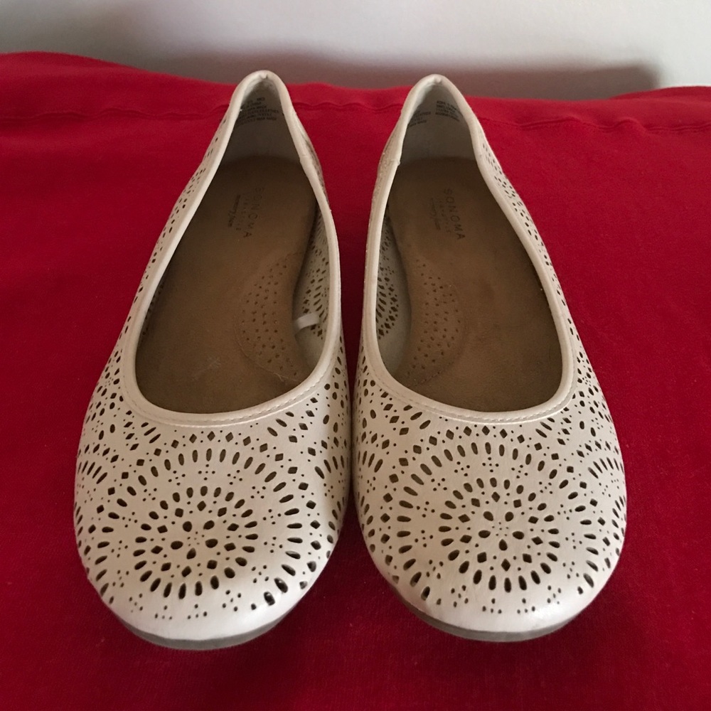 Sonoma Leather flats