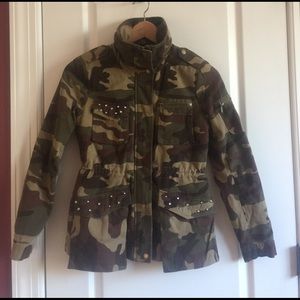 BCBGeneration Camouflage coat Size xs NEW