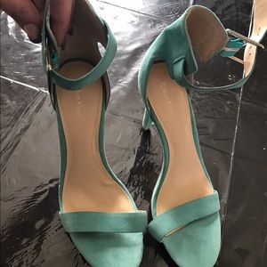 Calvin Klein mint green pumps