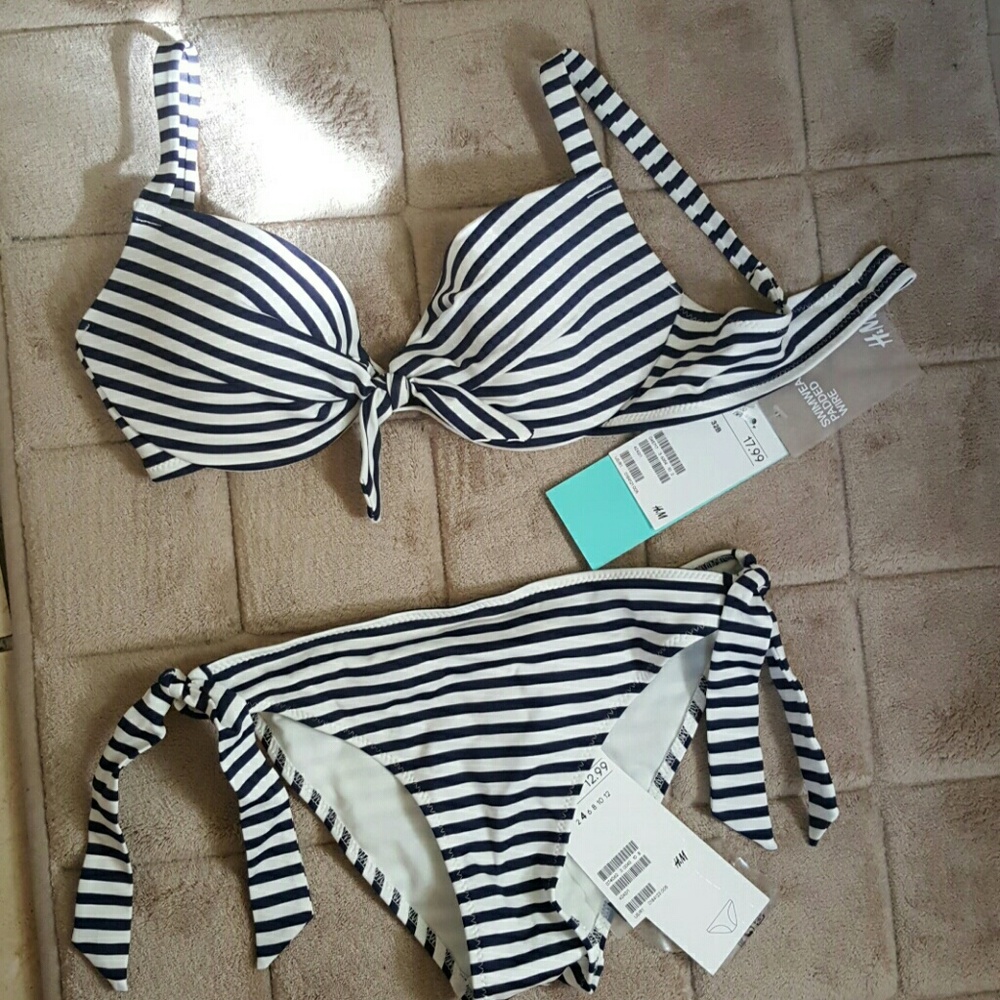 2-piece bathing suit