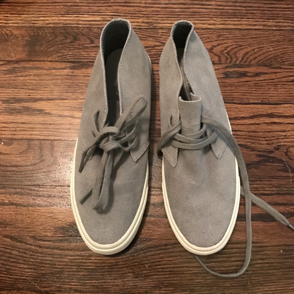 (hightop) ankle sneakers