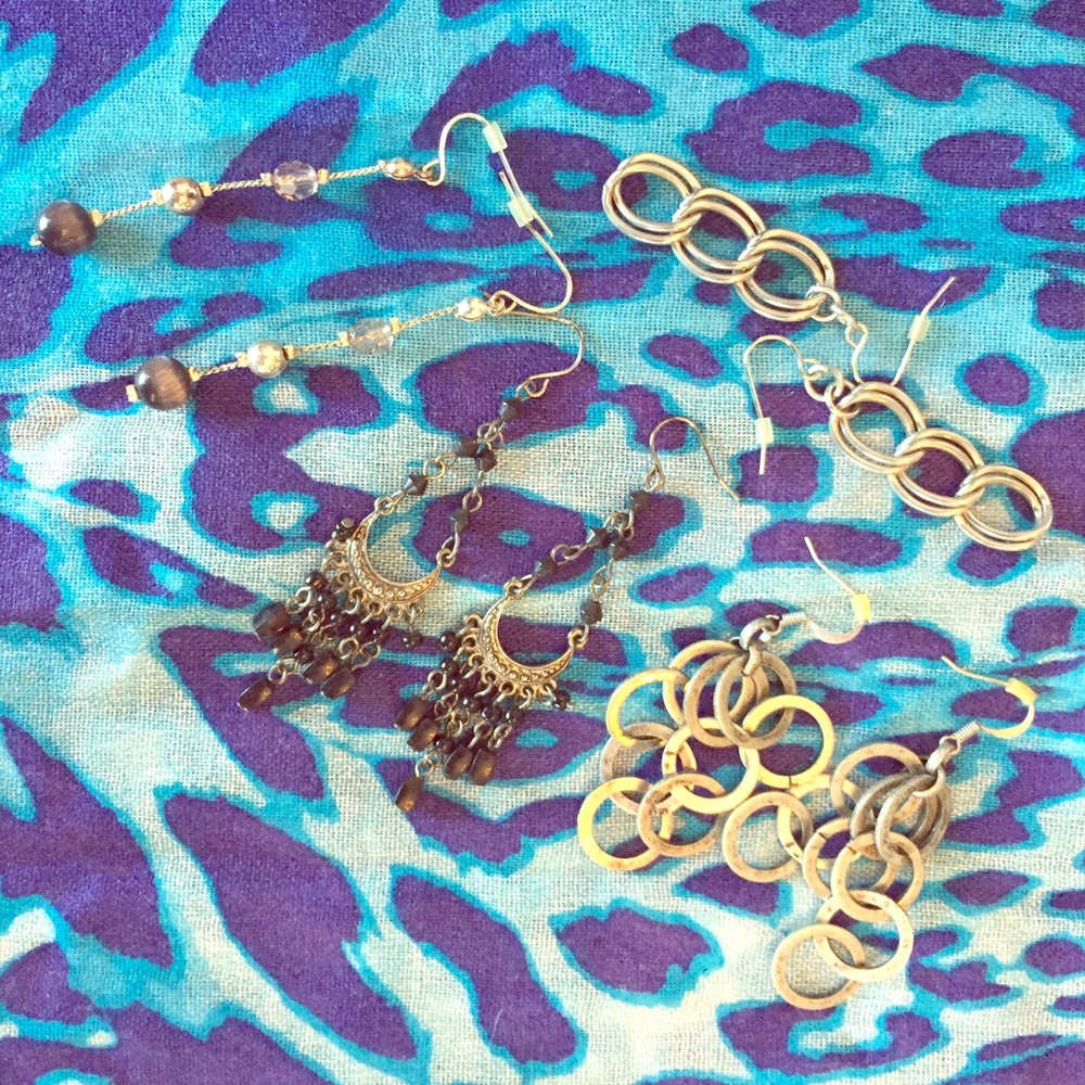 Bundle of 4 silver pair of earrings, black beads