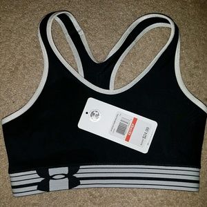 New Under Armour sports bra XS