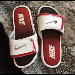 Nike slides