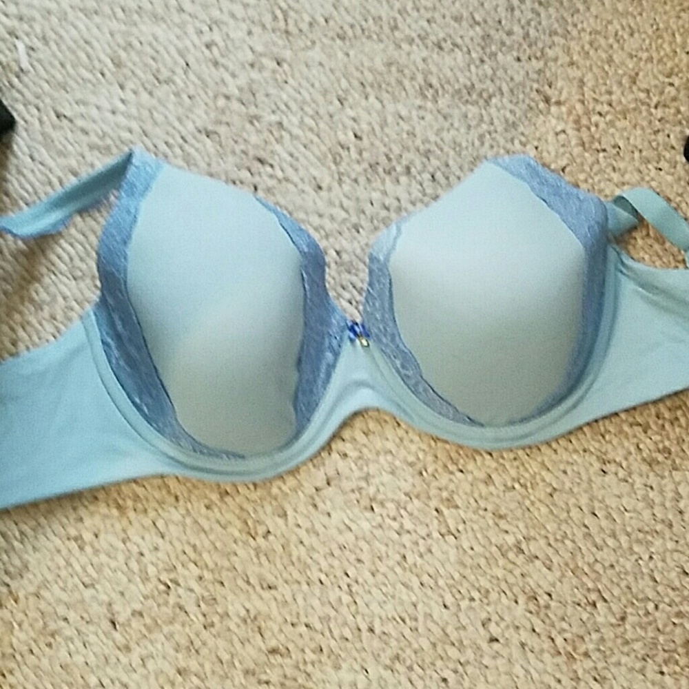 Full coverage embraceable bra