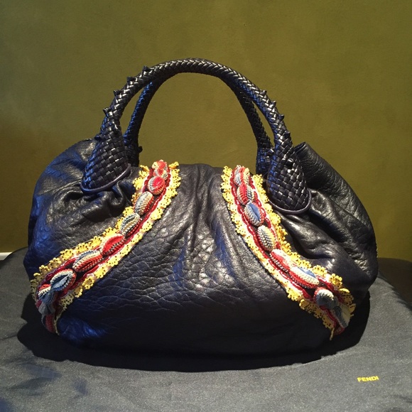 FENDI- Limited Edition! Spy Bag - Picture 3 of 8