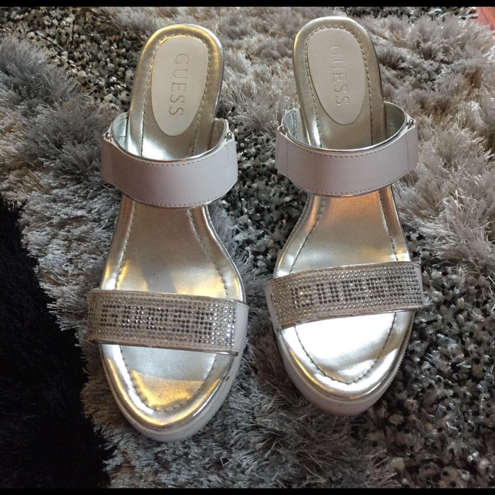 Guess wedges