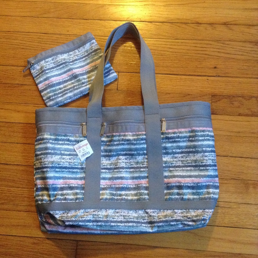 LeSportSac Medium Travel Tote with Pouch