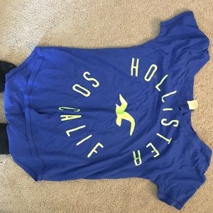 short sleeve blue and green hollister shirt