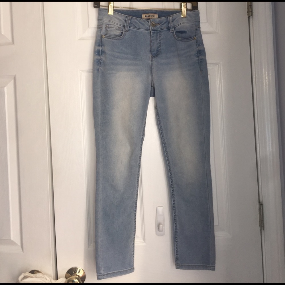Washed out skinny jeans