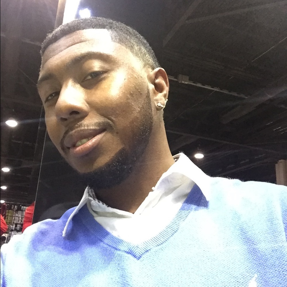 Meet your Posher, Derrick