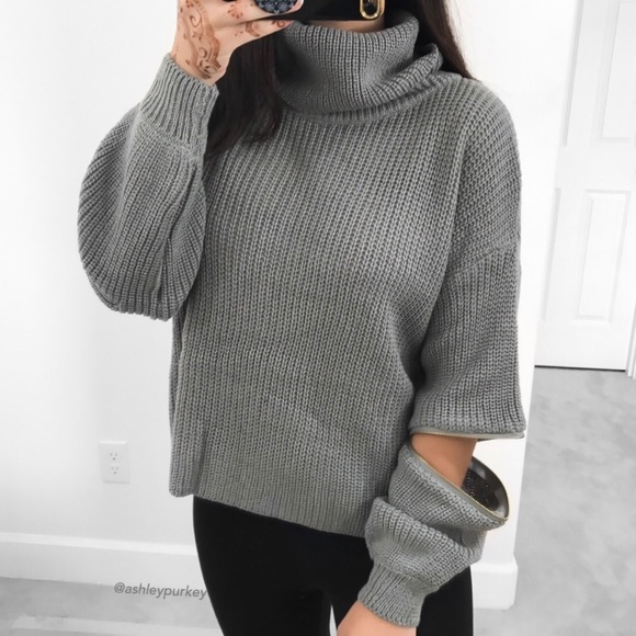 ❤️SALE❤️ Gray turtleneck zipper sleeve sweater - Picture 3 of 4