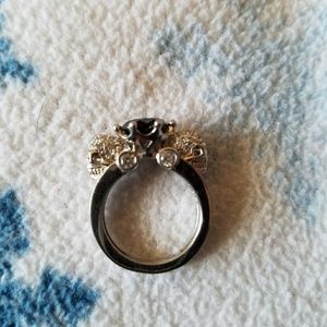 skull ring
