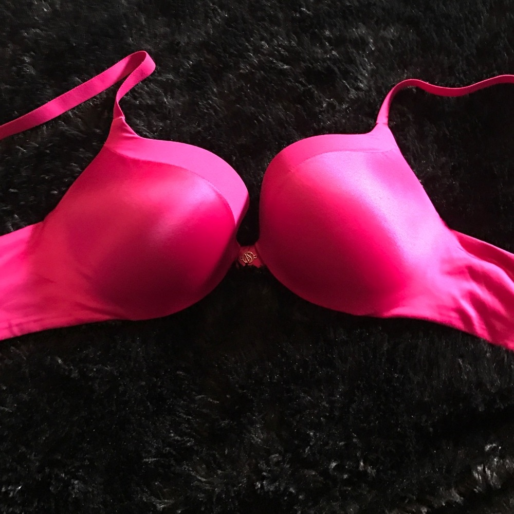 Victoria's Secret pigeonnant bra