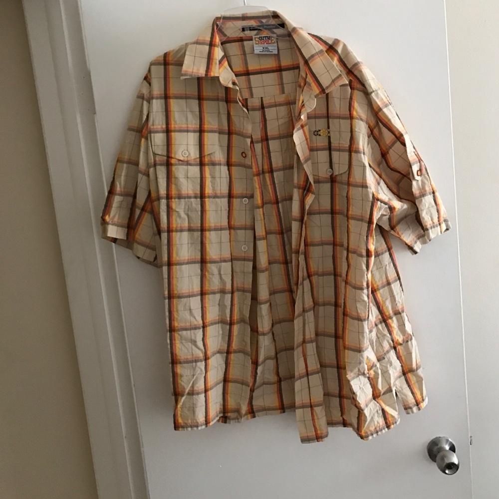 Men's short sleeve button down