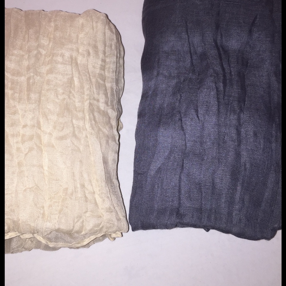 2 Scarf s Bundled. Cream and blue-fish Slate