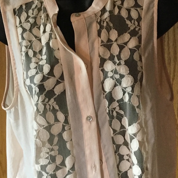 Pale pink button down blouse - Picture 2 of 4