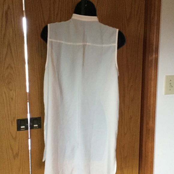 Pale pink button down blouse - Picture 3 of 4