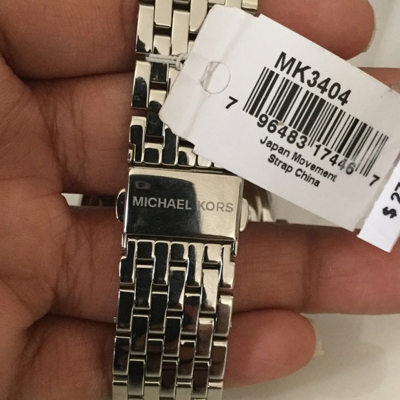 Micheal Kors - Picture 3 of 4